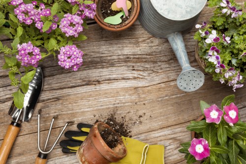 Gardeners Elmers End secure payment options illustration